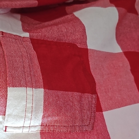 Maurices Red and White Button Down Shirt NWT - Picture 5 of 10